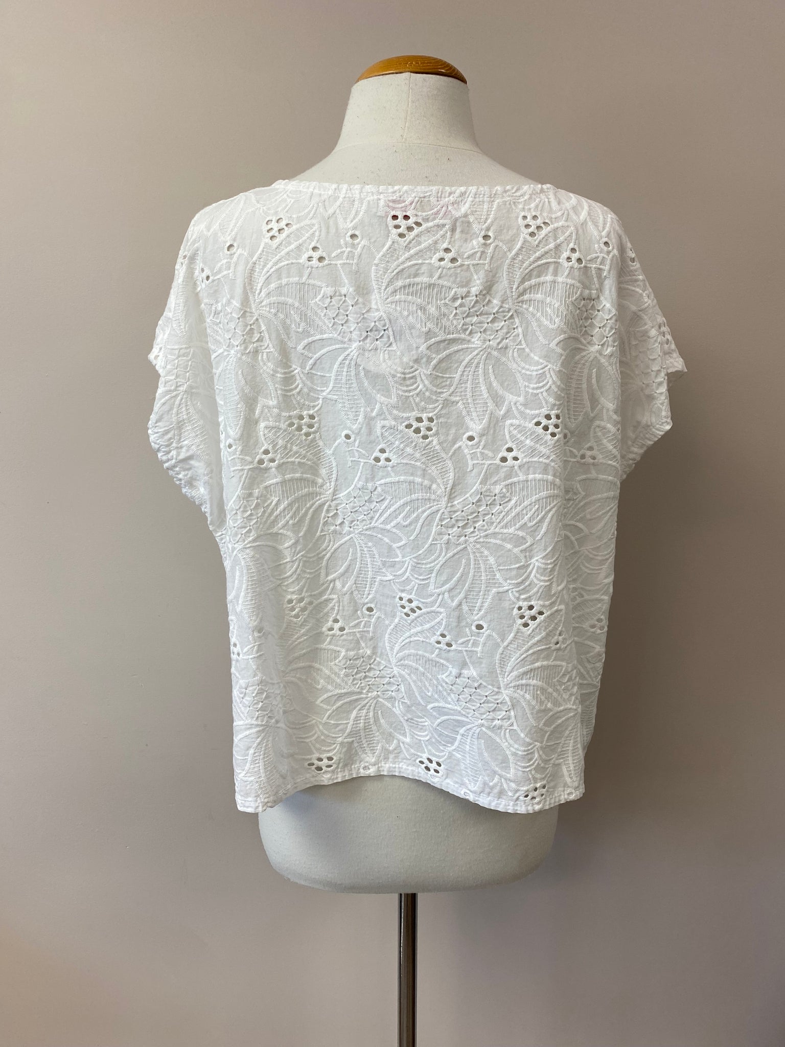 Melissa {TOP} eyelet lace