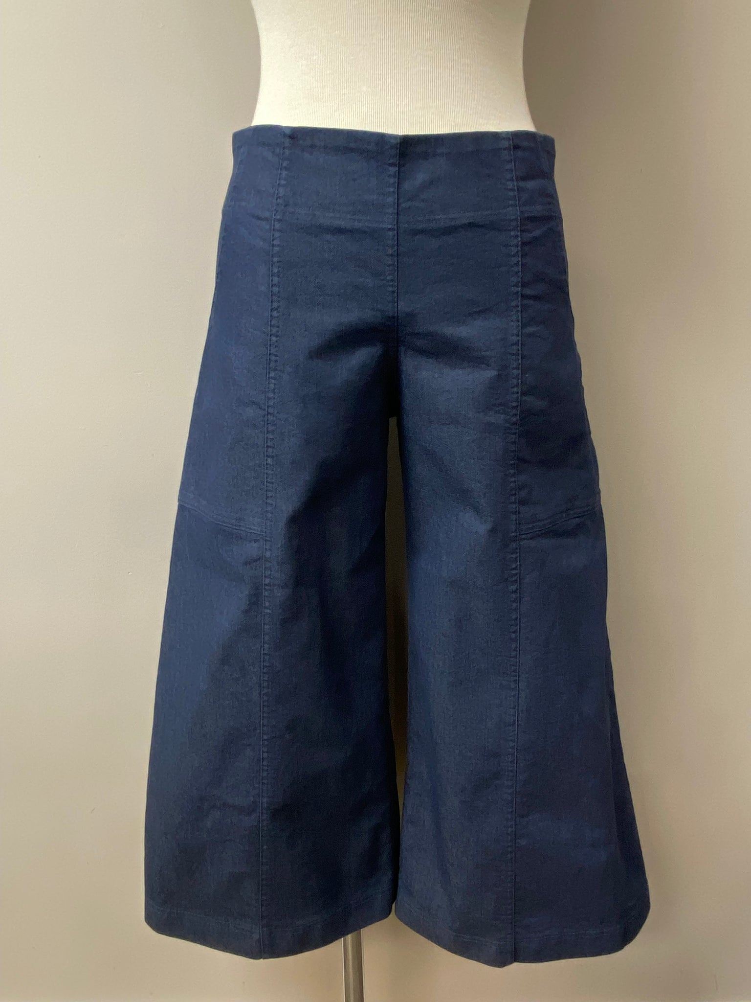 Victoria {CAPRI}  *NEW*