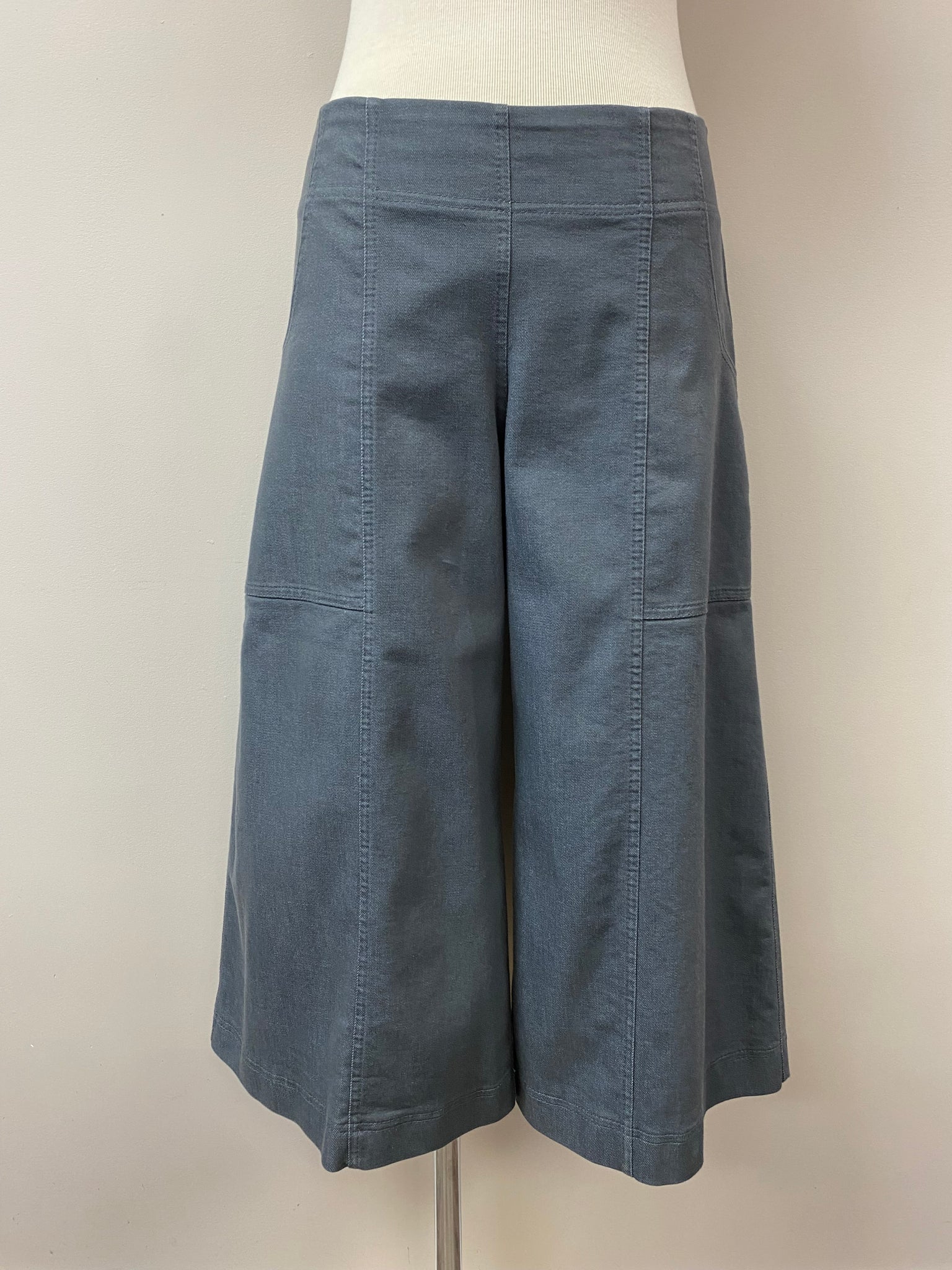 Victoria {CAPRI}