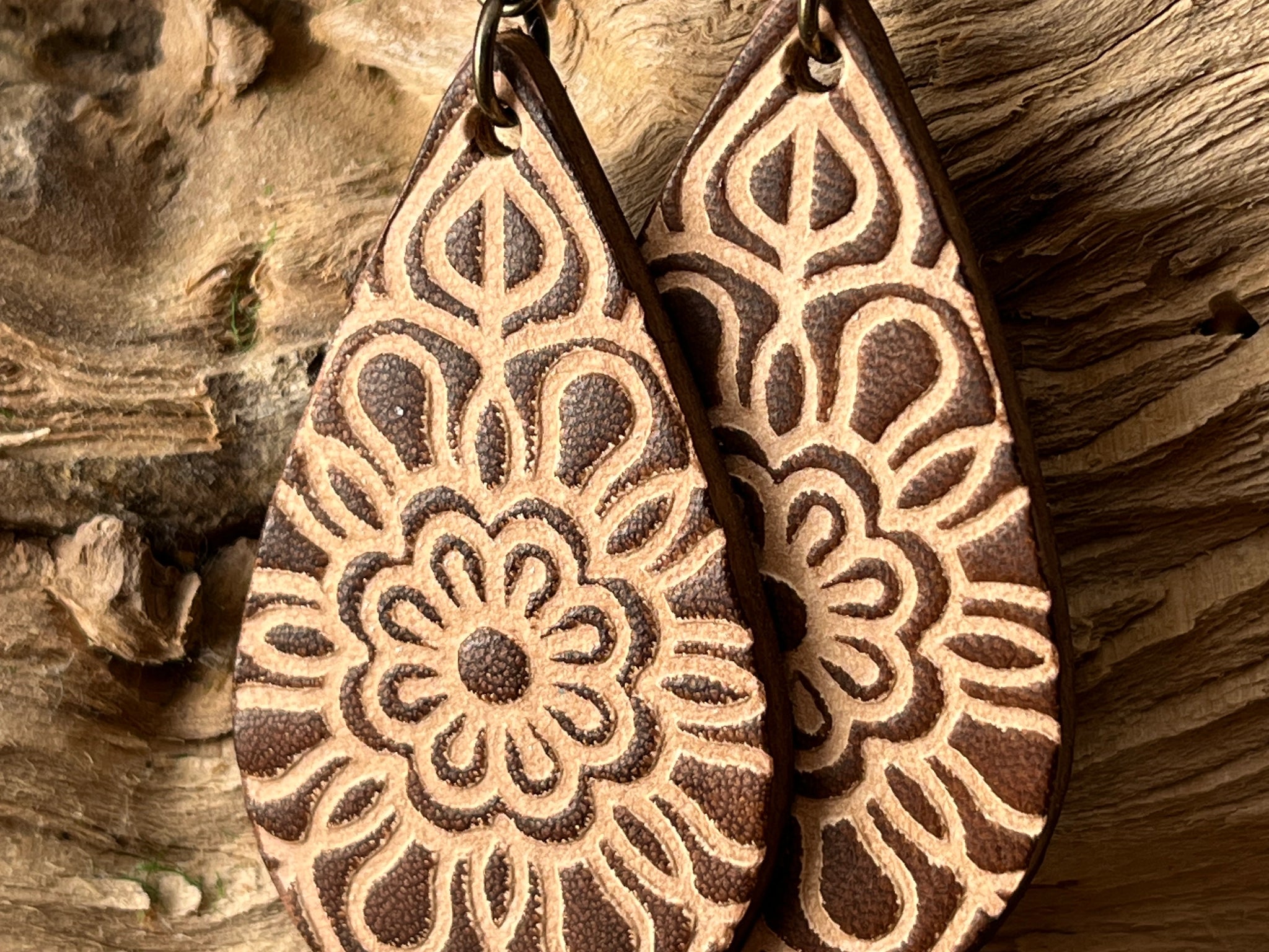 Red Pony Leather Goods {FLOWER} Teardrop