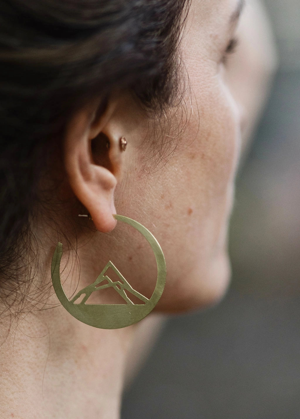 Modern Madini {CUTOUT DESIGN} hoop stud