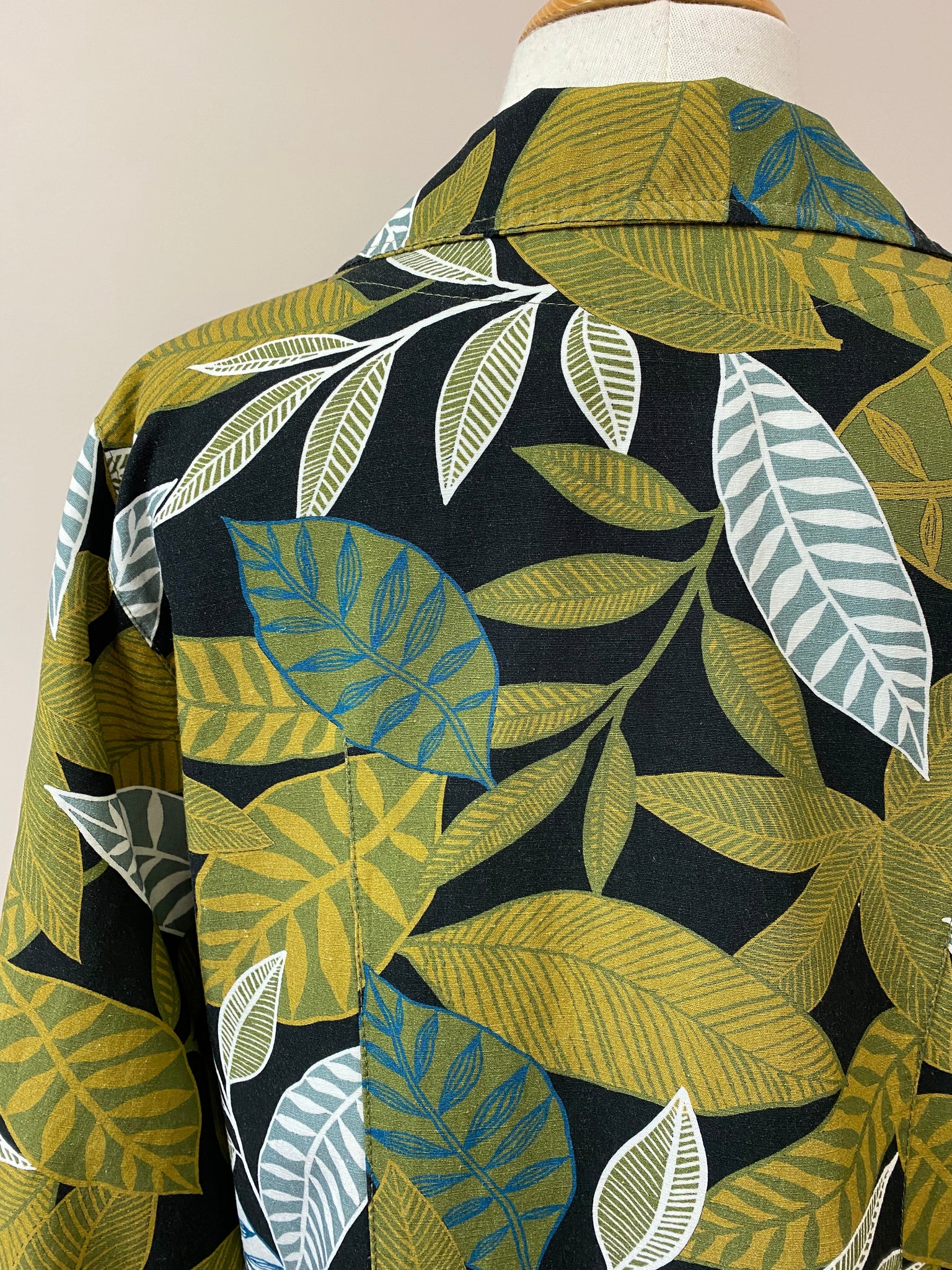 Kari {BLOUSE} w/collar