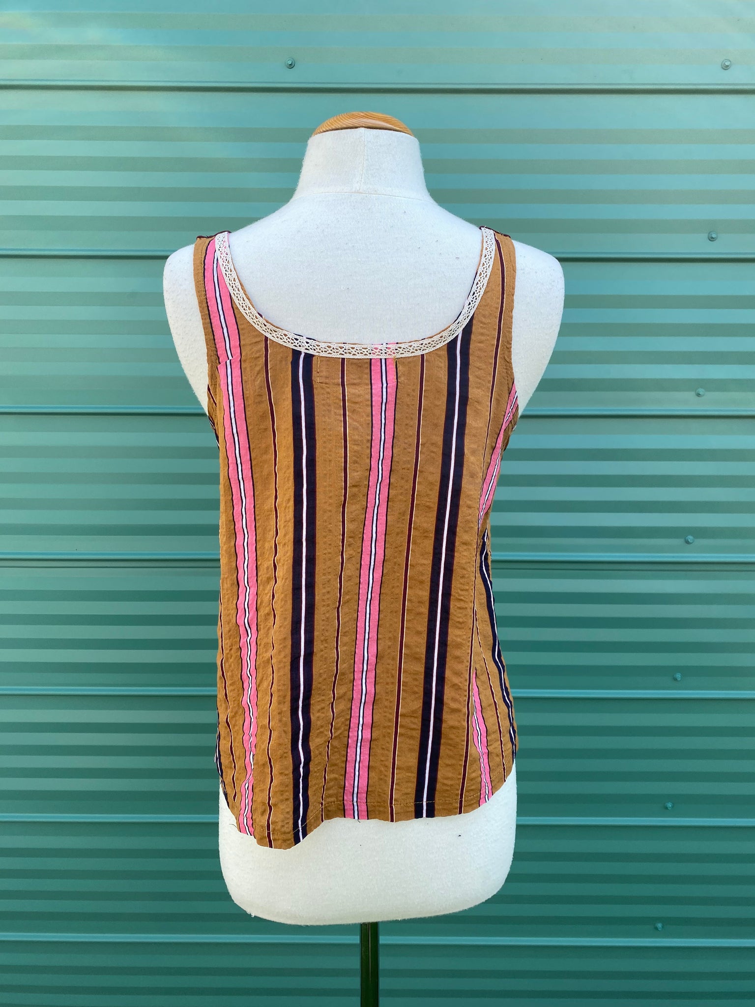 Laura {STRIPE}