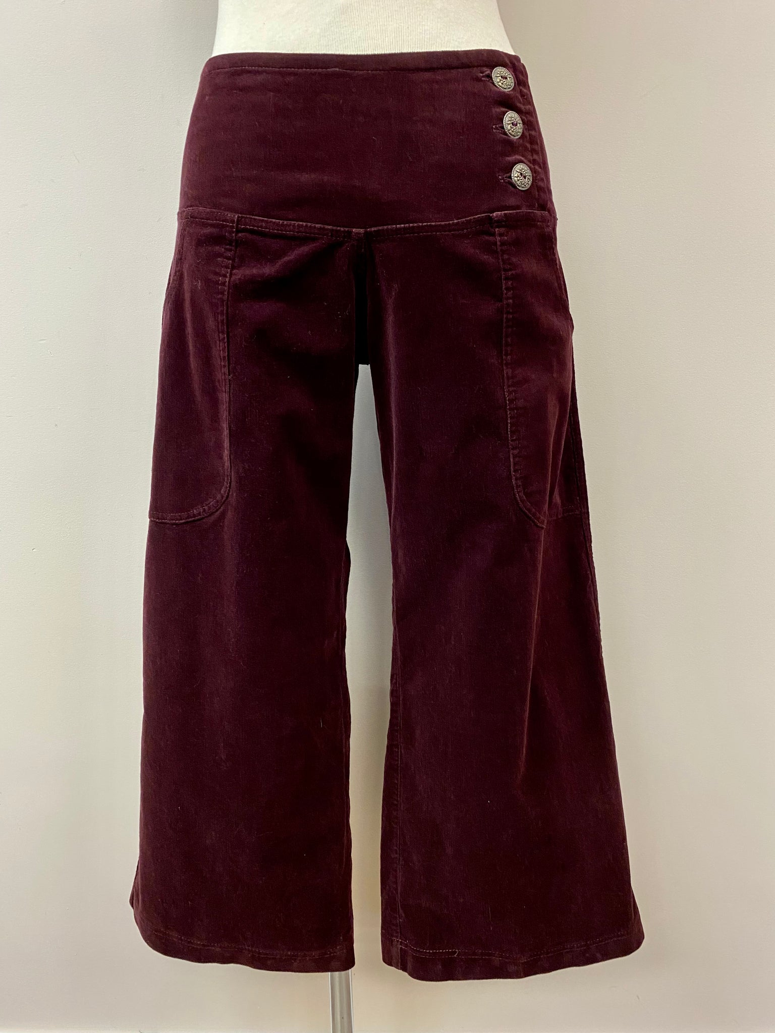 Bella CAPRI {CORDUROY}