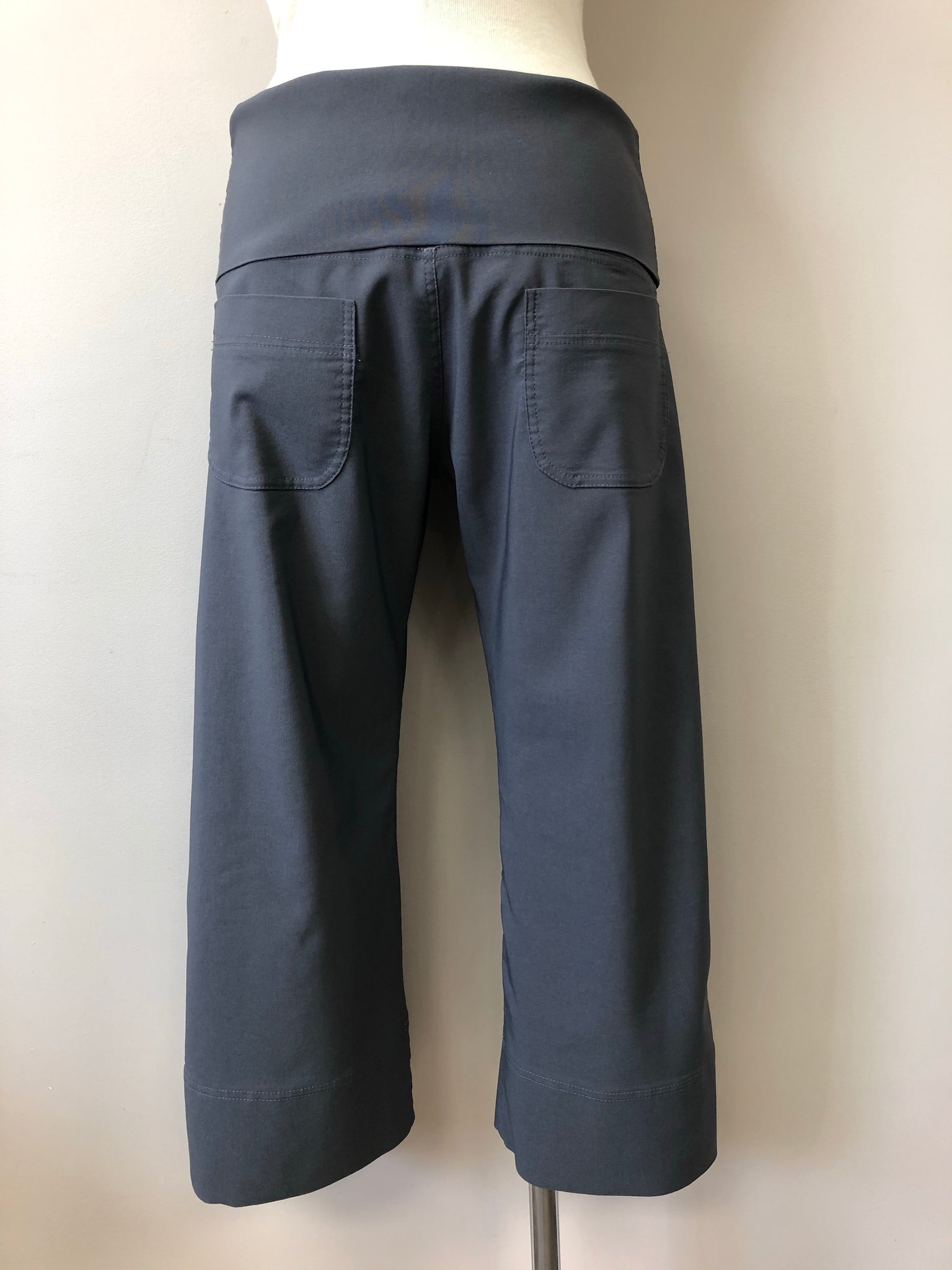 Lounge Capri {RAYON/POLY}