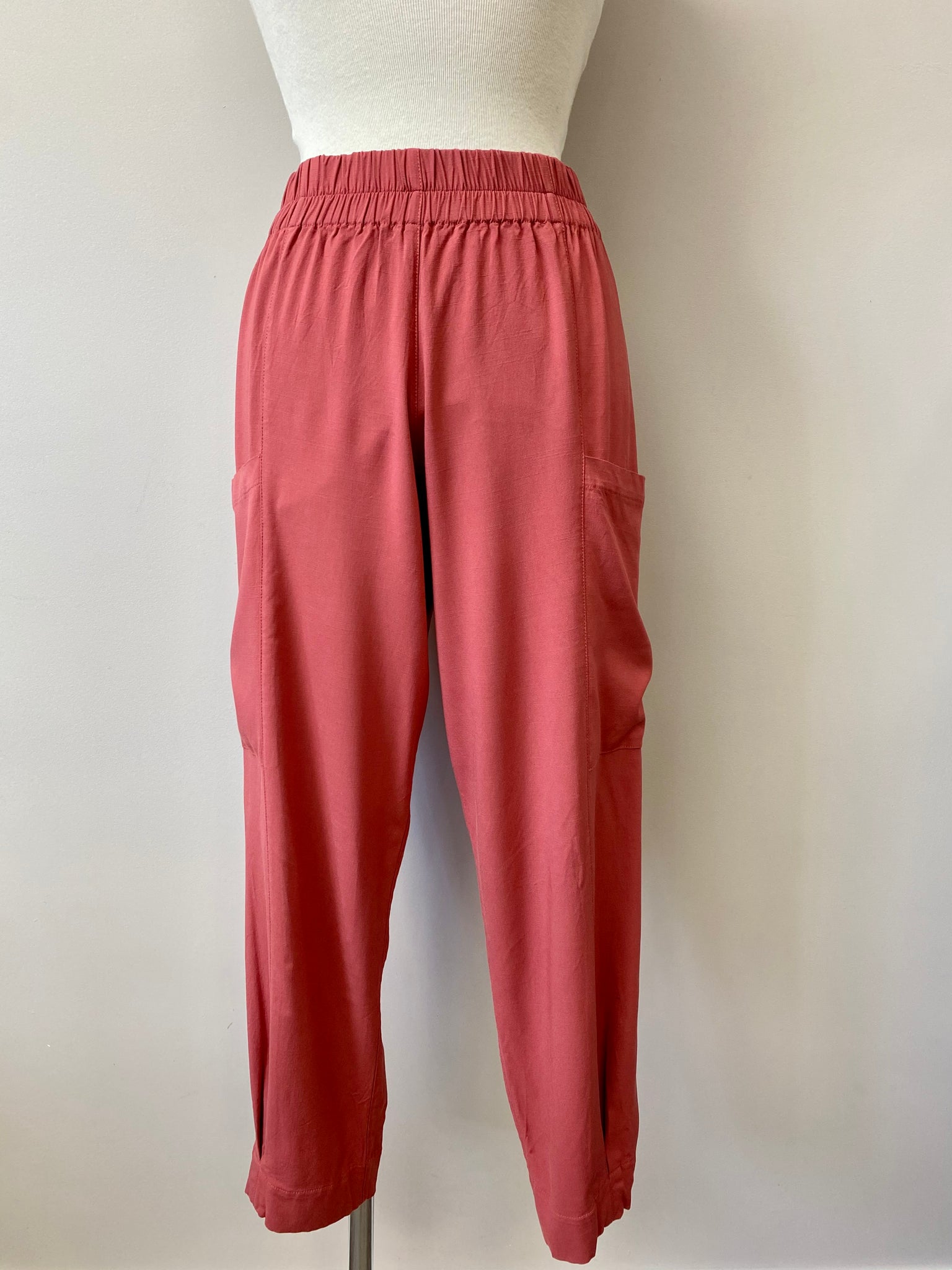 Amelia PANT