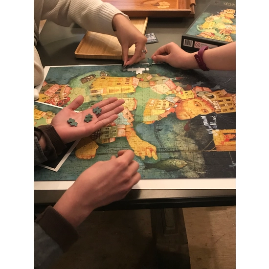 Art & Fable {750pc PUZZLE}