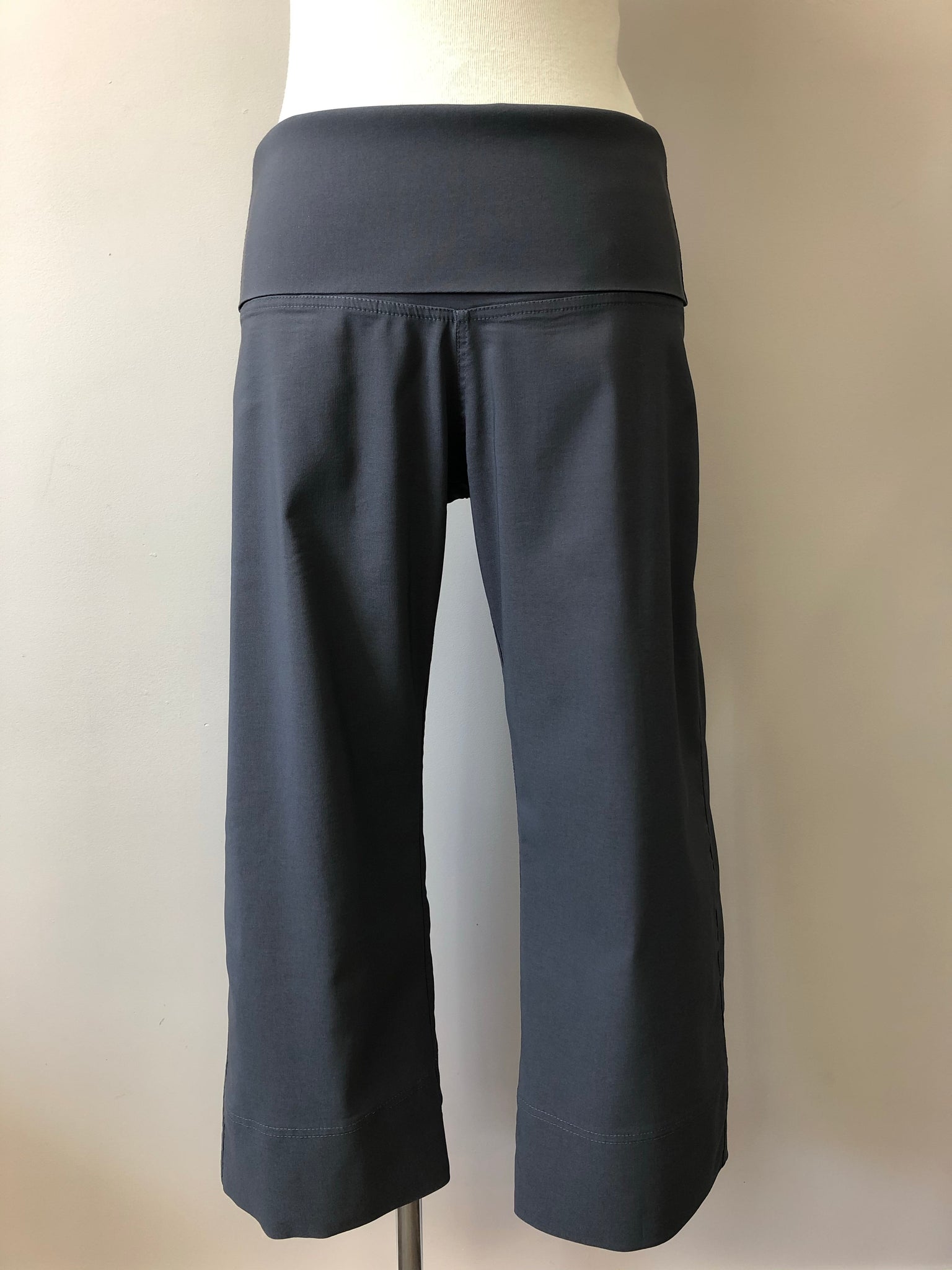 Lounge Capri {RAYON/POLY}