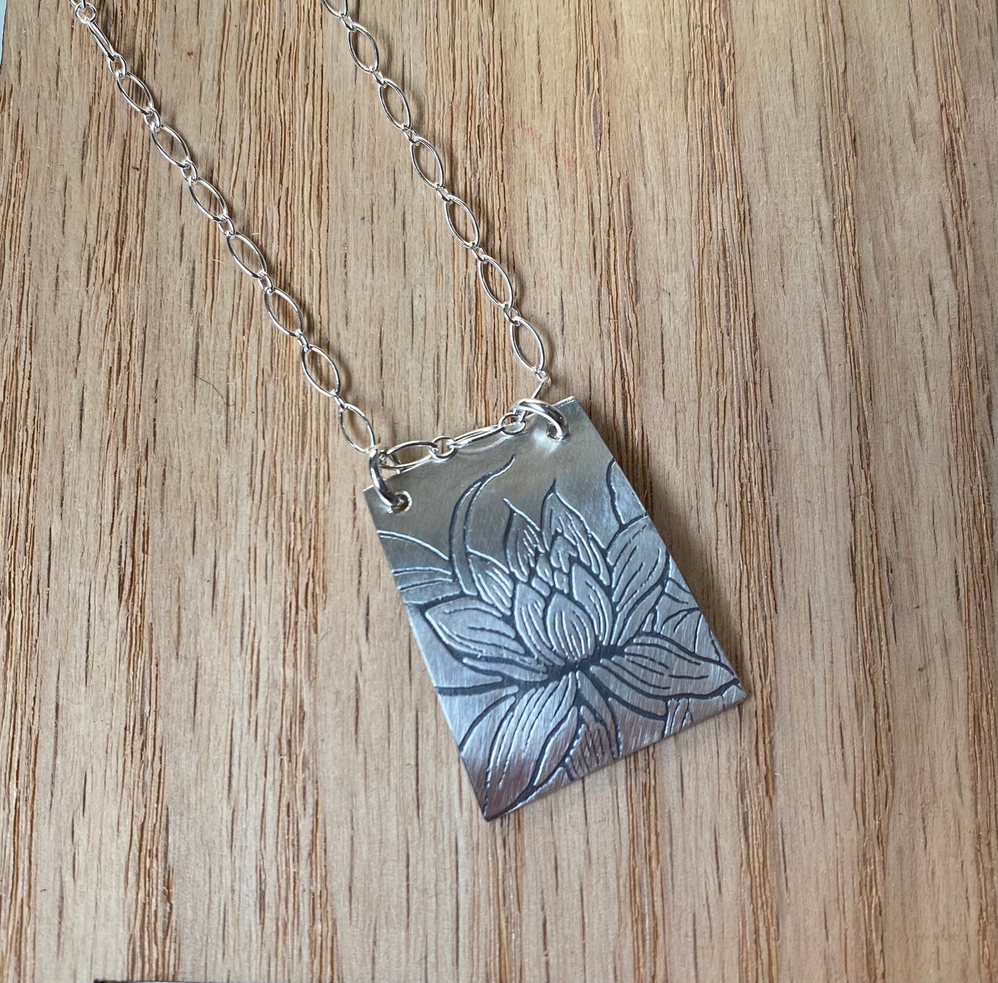 Nicole Bigg {KALA NECKLACE SILVER}