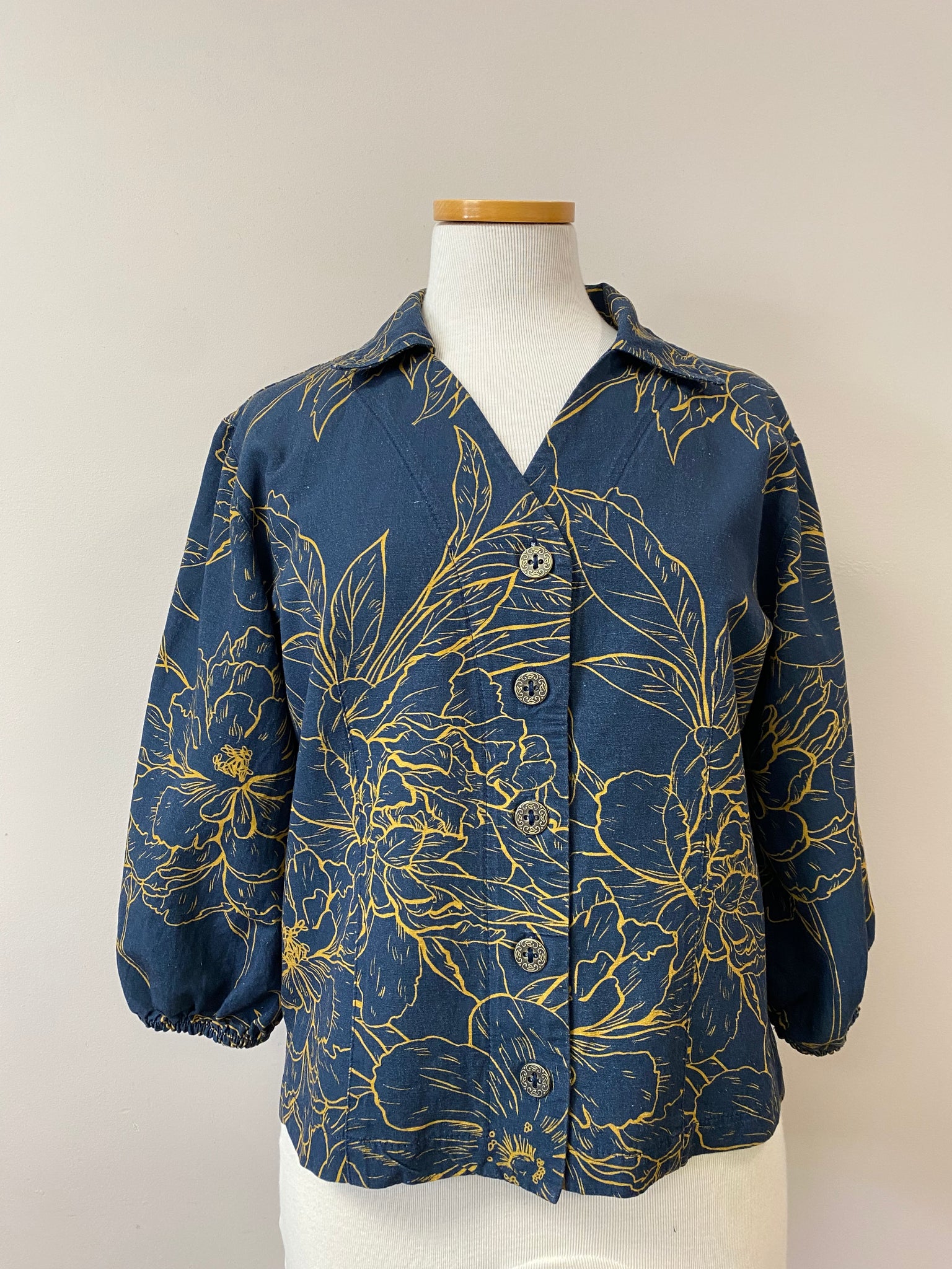 Kari {BLOUSE} w/collar
