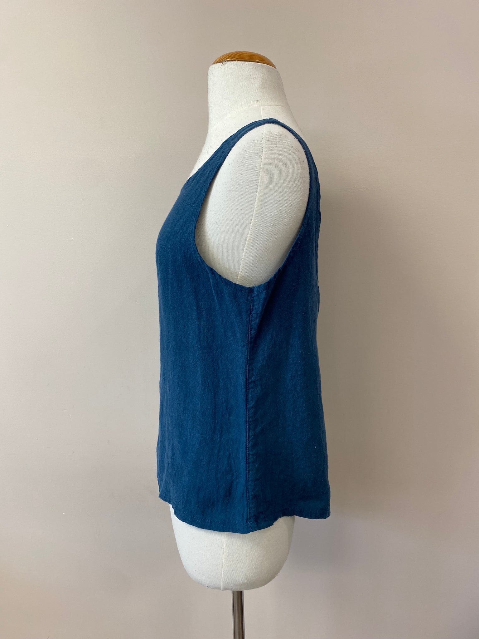 Christene {CROP TANK} Linen