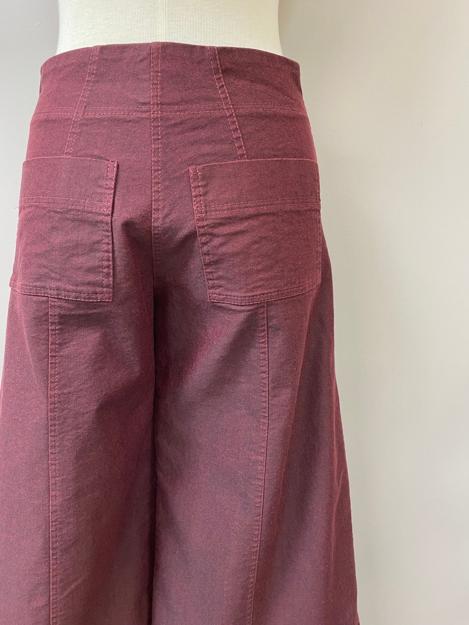 Victoria {CAPRI}  *NEW*