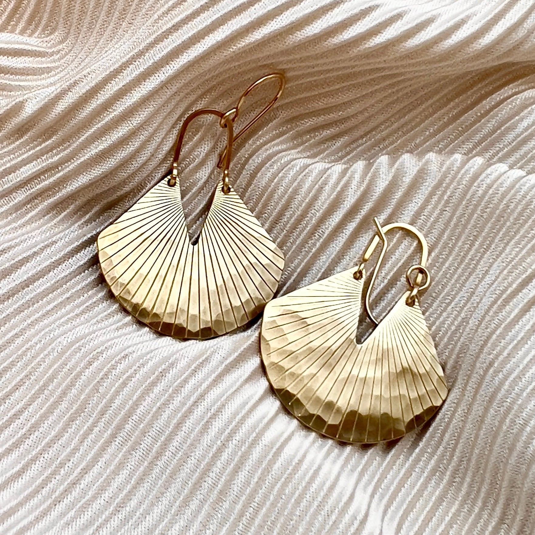 Fluff Hardware {TRUFFLE} earrings