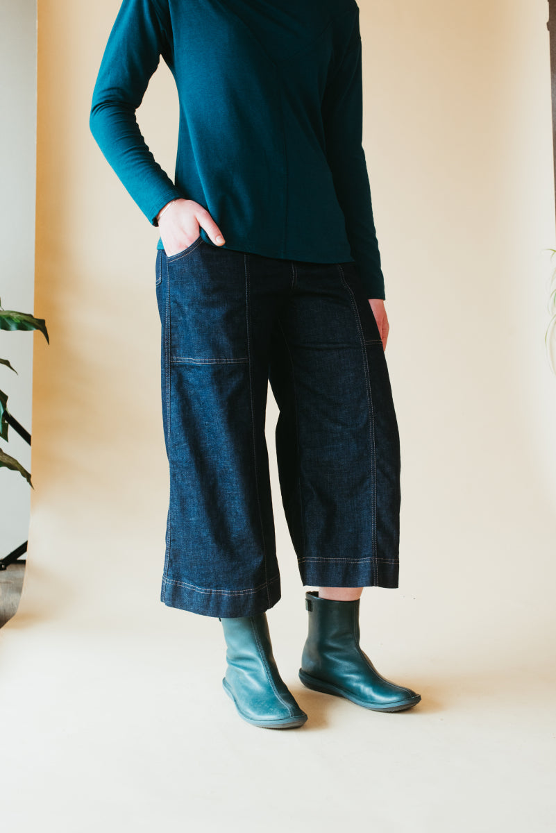 Victoria {CAPRI} w/contrast stitch *REVISED SIZING*