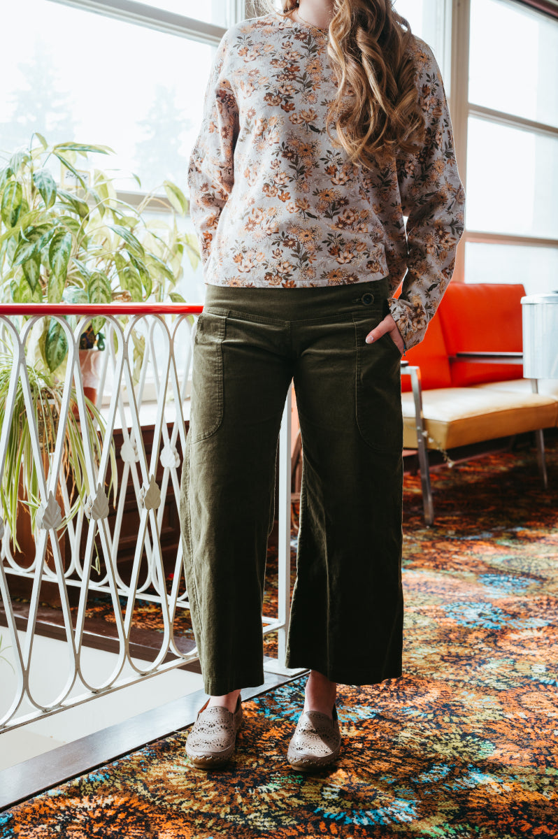 Bella CAPRI {CORDUROY}